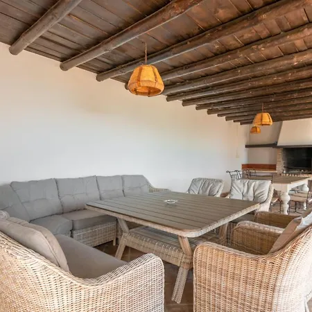 La Casa De Alejandro Country house *